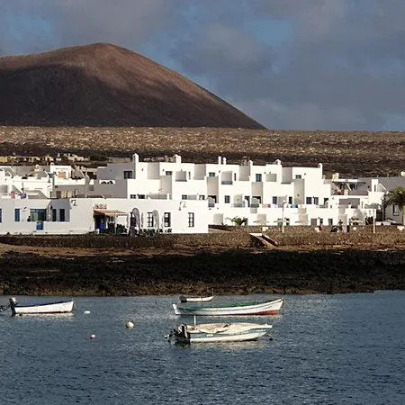 Apartamento La Graciosa Camelia Vistas Mar Caleta de Sebo